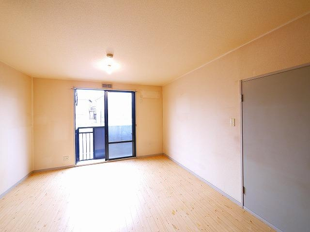 メゾン・ド・グランデュールの居間・リビング|ゆったりとしたリビングです