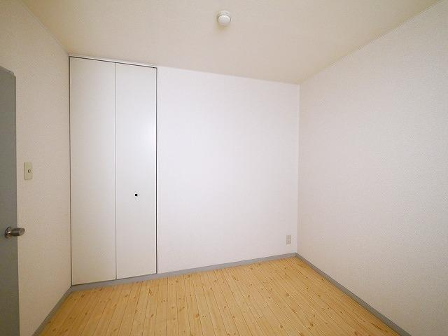 メゾン・ド・グランデュールの寝室|落ち着いて過ごせるお部屋なので、寝室にいかがでしょうか