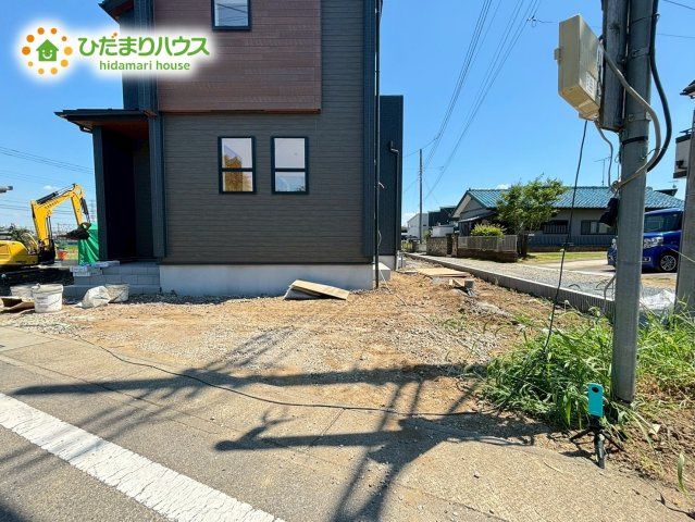 滑川町月輪　新築一戸建て　ブルーミングガーデン　01の駐車場|急な来客時にも安心なゆとりある駐車スペース！！