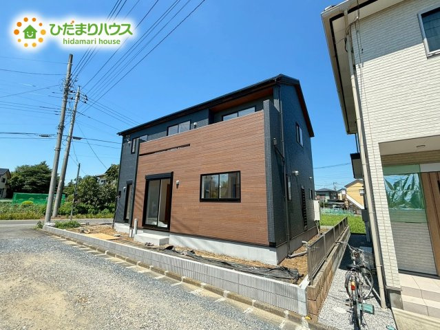 滑川町月輪　新築一戸建て　ブルーミングガーデン　01の外観|角地につき日当たり・通風良好◎