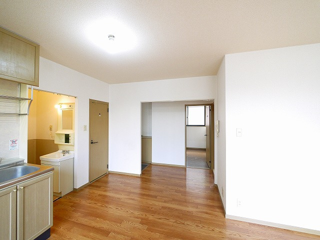 メゾン・ド・アネックスの居間・リビング|ゆったりとした居間です