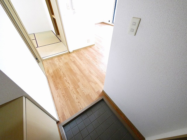 メゾン・ド・アネックスの玄関|シンプルで使いやすい玄関です