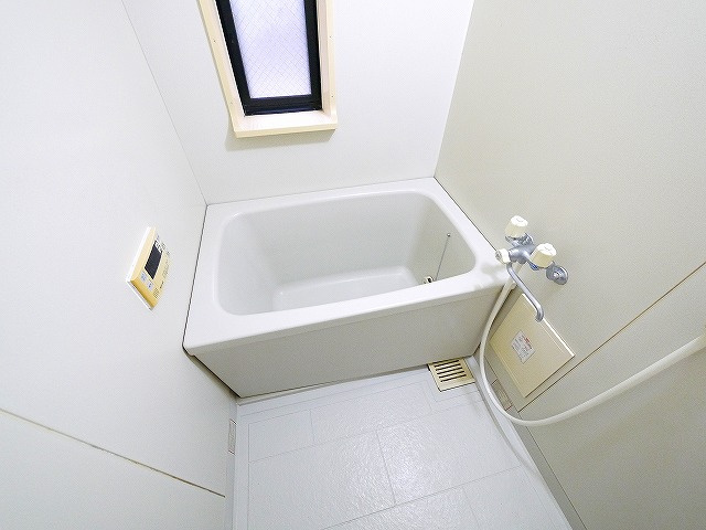 メゾン・ド・アネックスの浴室|落ち着いた空間のお風呂です