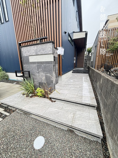 久留米市日ノ出町の新築一戸建のエントランス