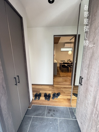 久留米市日ノ出町の新築一戸建の玄関