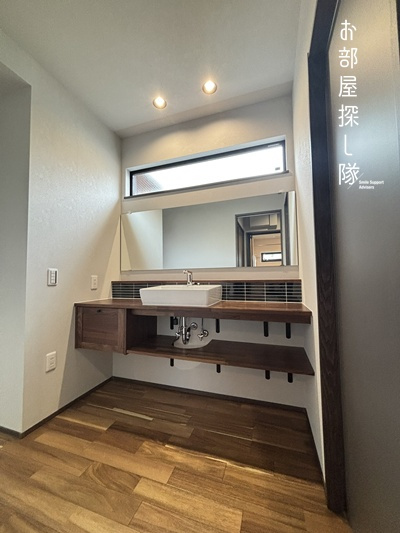 久留米市日ノ出町の新築一戸建の独立洗面台