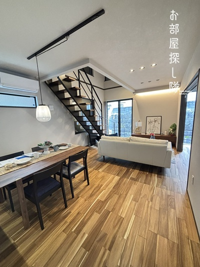 久留米市日ノ出町の新築一戸建の居間・リビング