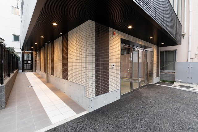 浦和CSBビルのエントランス