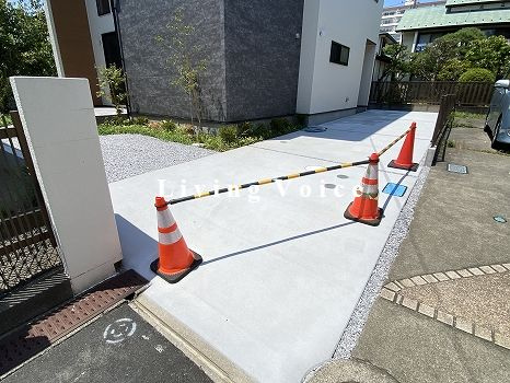 【駐車場】 | 【仲介手数料０円】平塚市八重咲町　新築一戸建て