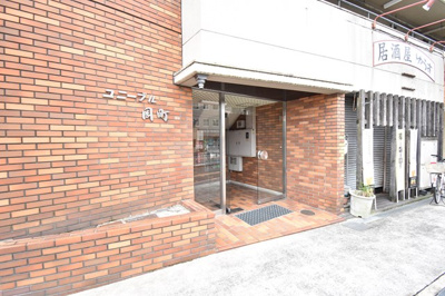 【エントランス】 | ユニーブル岡町 | サイトに掲載されていない箇所の写真、撮影してお届けさせて頂きます！気になる物件で、見たい部分の画像が無い場合は、弊社スタッフまでご連絡下さいませ。お客様の気になる箇所を、カメラにて撮影して参ります！