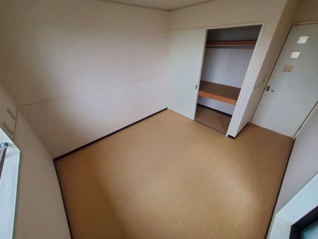 ラシュレ岩槻の洋室