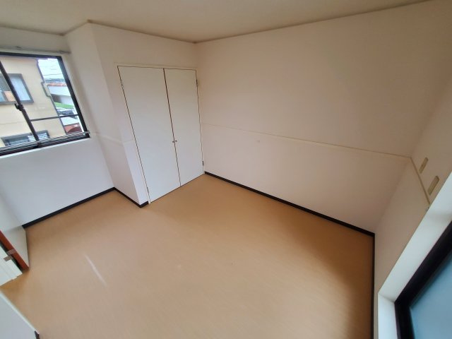 ラシュレ岩槻の洋室