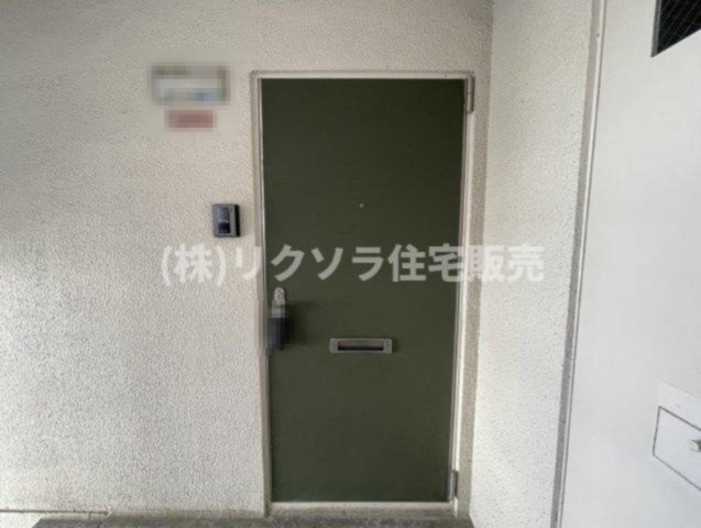 藤阪ハイツD6棟の玄関|■物件内覧・資金計画相談・住宅ローン相談、リフォーム相談、お問合せ受付中■
※当日・翌日のご内覧、ご相談はお電話でのお問合せがスムーズです！