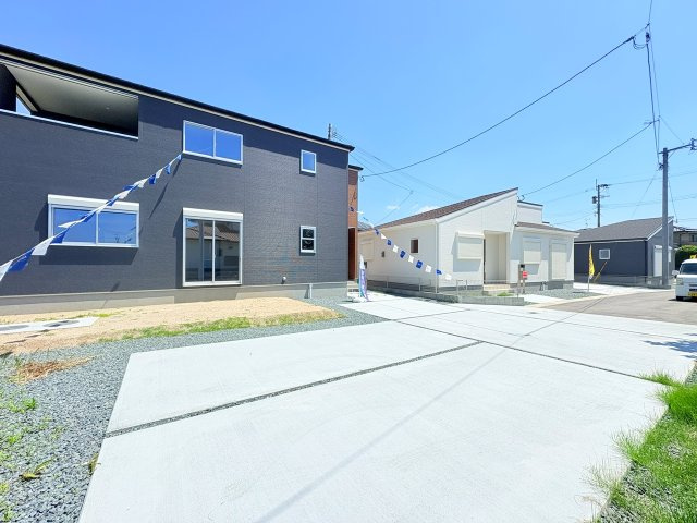 広川町川上分譲戸建の駐車場