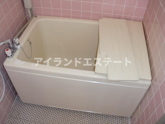 ニューコーポ中島　バイク相談　南面2室　角部屋の浴室