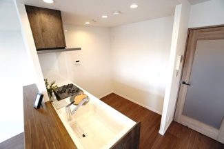 【キッチン】 | 【上質リノベ】コスモ三滝本町 | 室内（2025年7月26日10：00頃）撮影