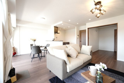 【居間・リビング】 | 【上質リノベ】コスモ三滝本町 | 室内（2025年7月26日10：00頃）撮影