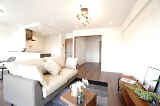 【居間・リビング】 | 【上質リノベ】コスモ三滝本町 | 室内（2025年7月26日10：00頃）撮影