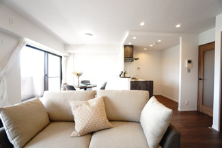 【居間・リビング】 | 【上質リノベ】コスモ三滝本町 | 室内（2025年7月26日10：00頃）撮影