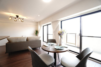 【居間・リビング】 | 【上質リノベ】コスモ三滝本町 | 室内（2025年7月26日10：00頃）撮影