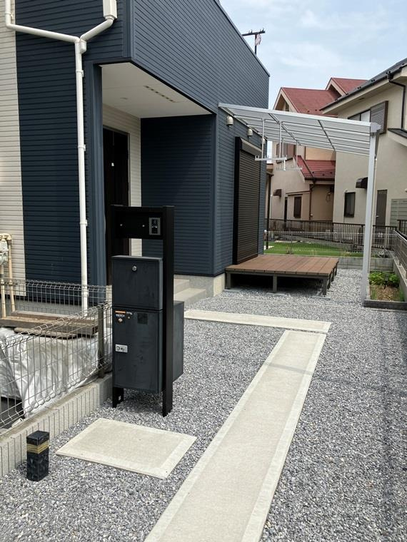 門井町戸建のエントランス