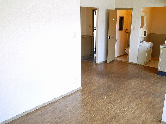 メゾン・ド・アネックスの居間・リビング|ゆったりとした居間です