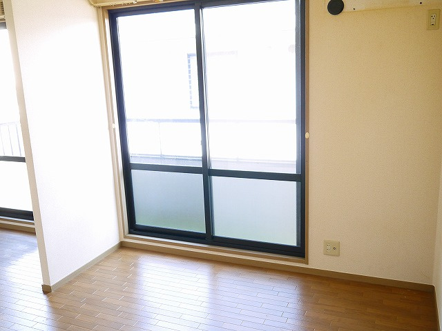 メゾン・ド・アネックスの居間・リビング|ゆったり過ごせる居間です