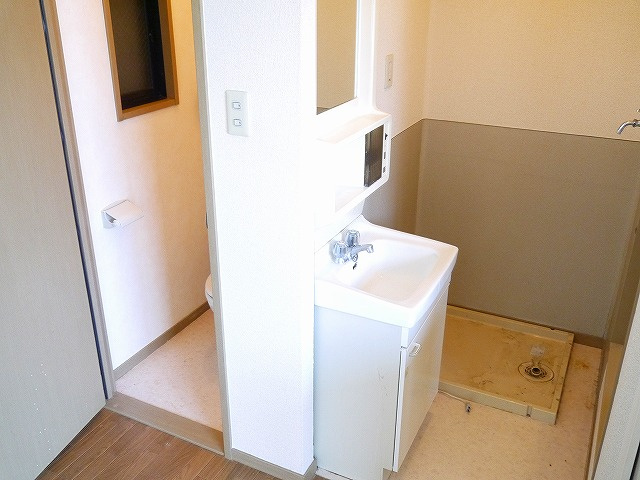 メゾン・ド・アネックスの洗面所|洗面所です