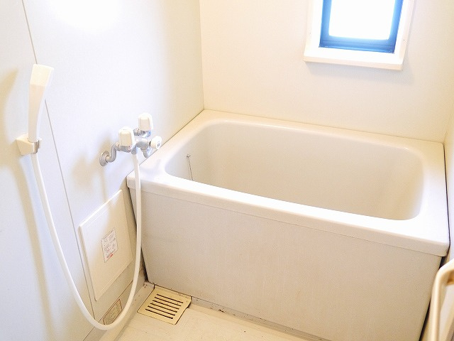 メゾン・ド・アネックスの浴室|コンパクトで使いやすいお風呂です