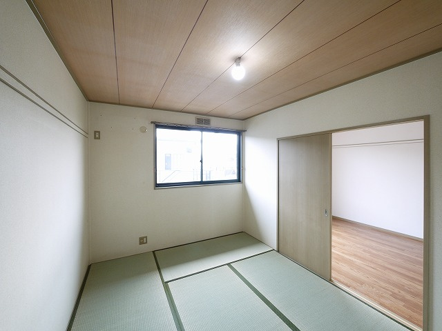 メゾン・ド・アンビアンスの寝室|ゆとりの広さです