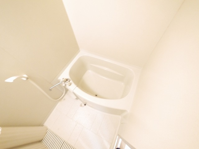 メゾン・ド・アンビアンスの浴室|きれいなお風呂です