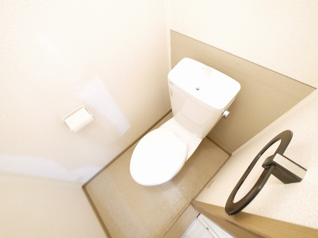 メゾン・ド・アンビアンスのトイレ|落ち着いたトイレです