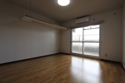 【洋室】 | サンライト・１２ | 8.5帖
