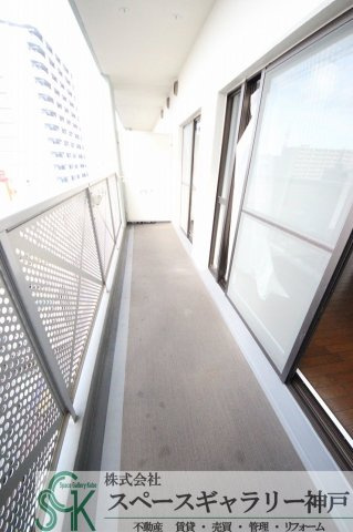 ルミエール神戸のバルコニー|※お部屋により仕様が異なる場合があります。
