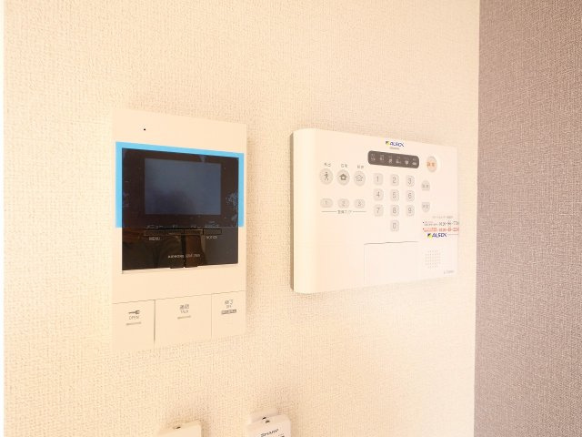 ヒカルサ奈良大森西サウスのセキュリティ|TVモニターホンがあります。