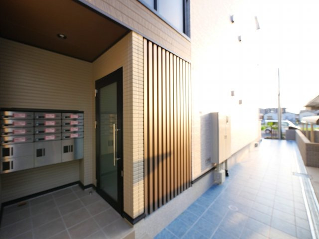 ヒカルサ奈良大森西サウスのエントランス|清潔なエントランスです