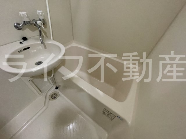 エス・ティマンション旭町の浴室|ゆったり過ごせるお風呂です