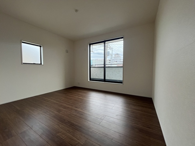 リーブルガーデンＳ第12 富岡七日市　１号棟の居間・リビング|2階洋室②です