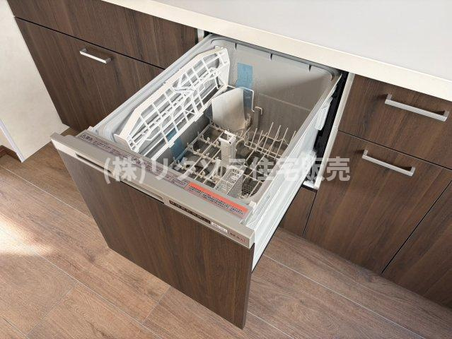 四宮5丁目　中古一戸建ての設備|食器洗い乾燥機
■物件内覧・資金計画相談・住宅ローン相談、リフォーム相談、お問合せ受付中■
※当日・翌日のご内覧、ご相談はお電話でのお問合せがスムーズです！
