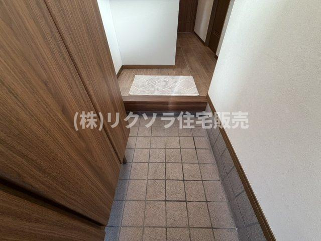 四宮5丁目　中古一戸建ての内装|玄関内部
■物件内覧・資金計画相談・住宅ローン相談、リフォーム相談、お問合せ受付中■
※当日・翌日のご内覧、ご相談はお電話でのお問合せがスムーズです！