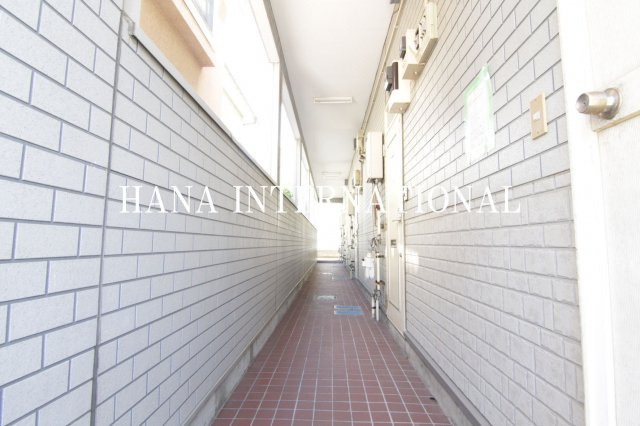 ニュー今川Aのエントランス