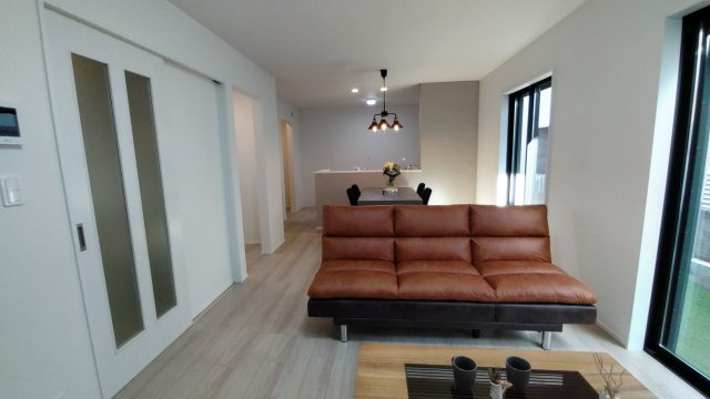 神戸市垂水区泉が丘　新築一戸建の居間・リビング