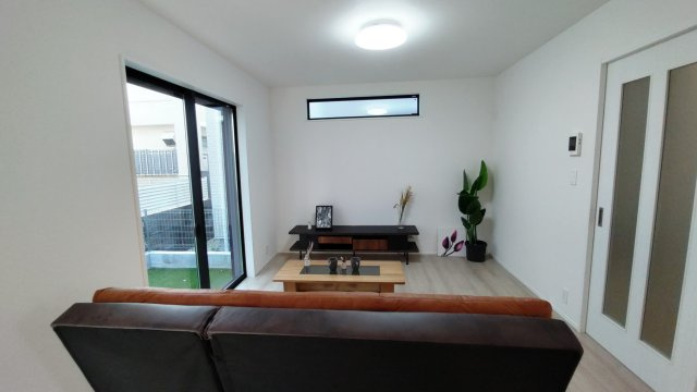 神戸市垂水区泉が丘　新築一戸建の居間・リビング