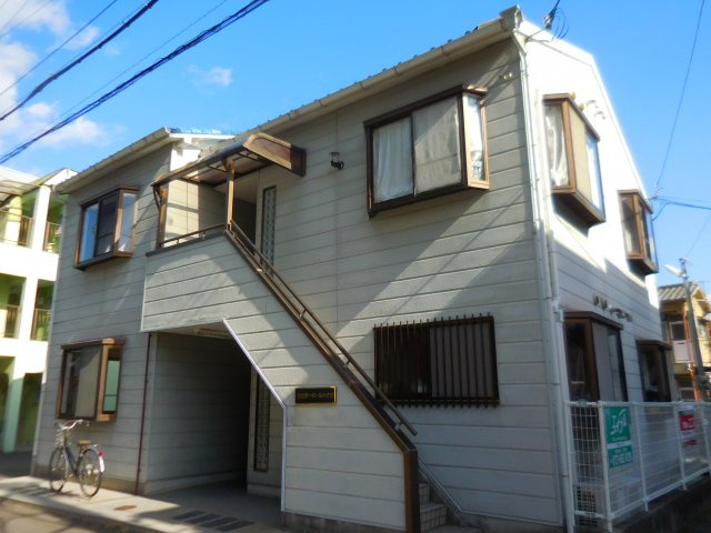 柳原第一パールハイツの外観