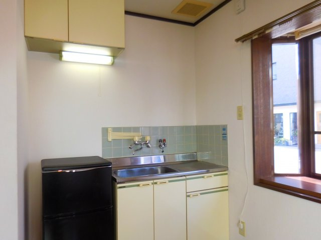 柳原第一パールハイツの居間・リビング