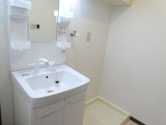 ヴィエント信和の洗面所