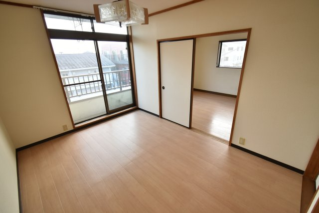 【居間・リビング】 | ハイツクイーンパレス