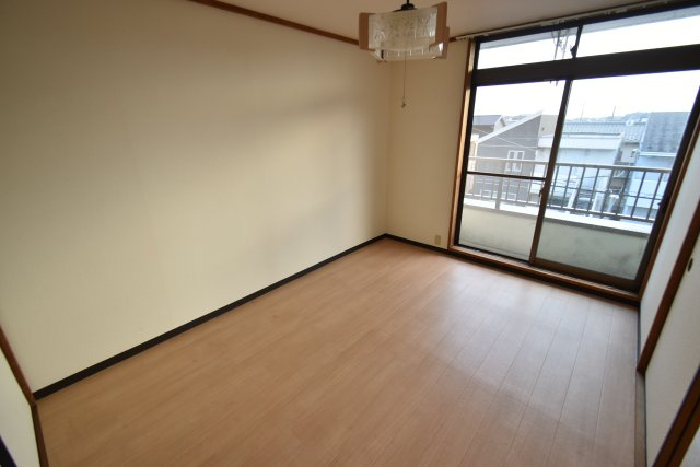 【居間・リビング】 | ハイツクイーンパレス