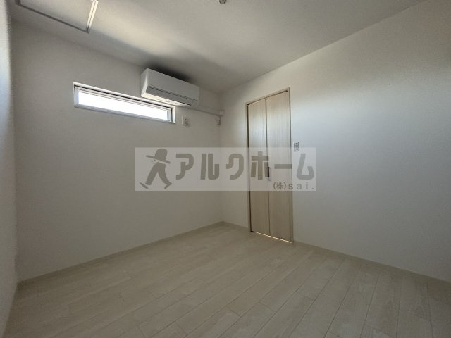 クリエオーレ田辺の洋室