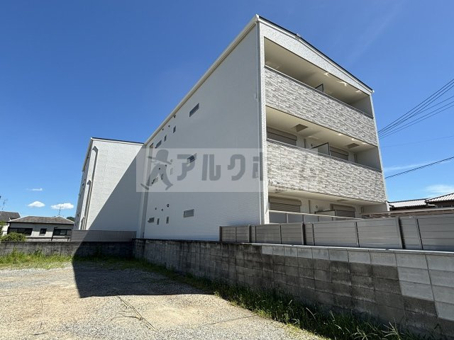 クリエオーレ田辺の外観
